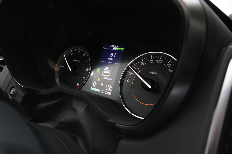 靜止時即可設定的ACC主動式定速巡航控制系統(30-180km/h為可設定速域區間),並於0-180km/h全速域皆可作動。