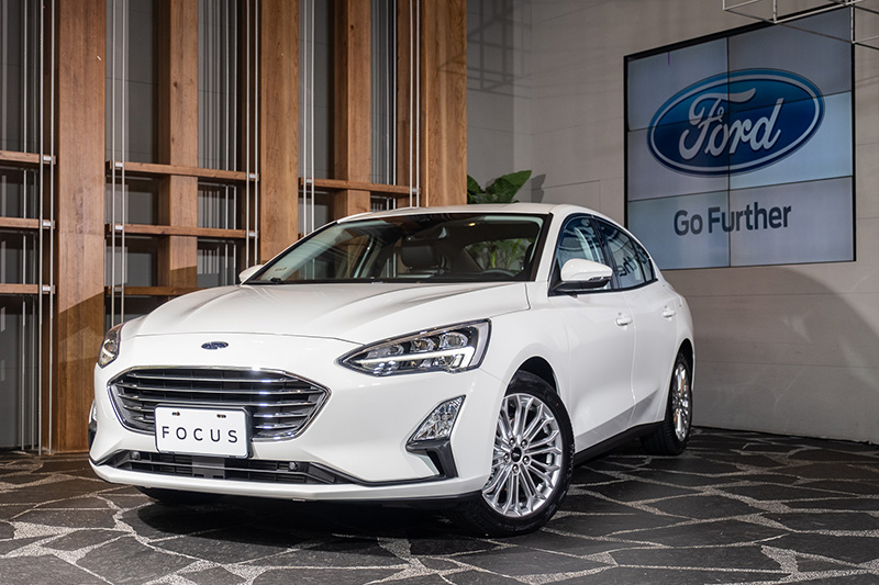  82.8萬，Ford新推Focus EcoBoost®182 17TSR，與ST-Line皆同步增配TSR道路標誌識別輔助系統，原車主可免費升級！ 