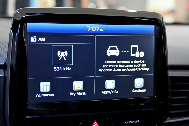 8吋中控螢幕具備Apple Carplay及Android Auto連結功能。