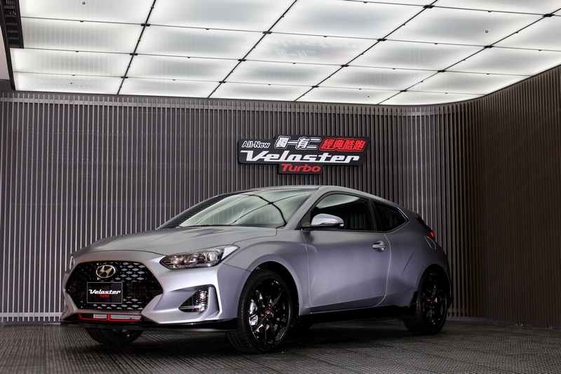 Veloster風暴銀特仕車,售價119.9萬元。
