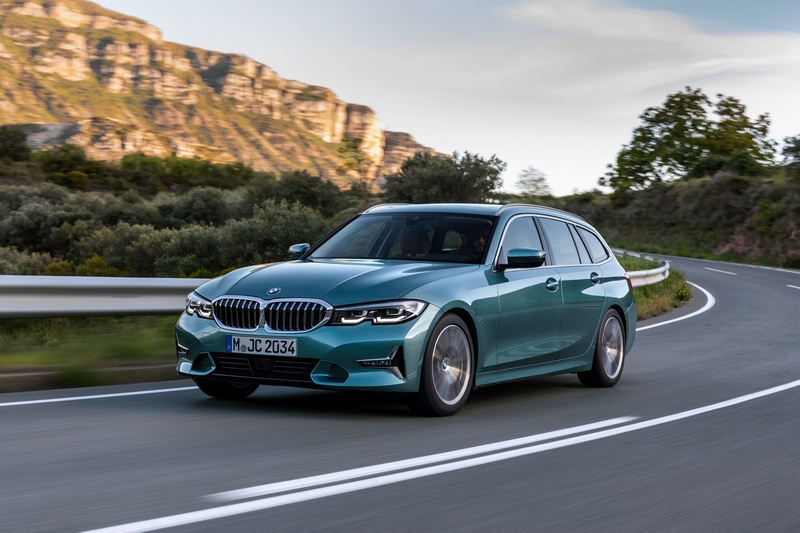 3 Series Touring汽油車型規劃320i、330i與M340i。