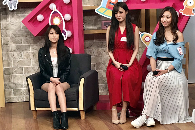 決戰17唱曹格企劃左起:第一名紫、第二名張聖子小露及第三名甜甜。