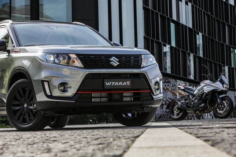  這次軍刀－刃揮向了Suzuki Vitara Katana 