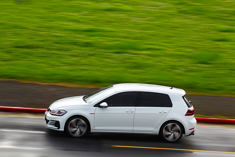 Golf GTI Performance Pure是用於接替Golf GTI位置,不過動力卻更為出色。