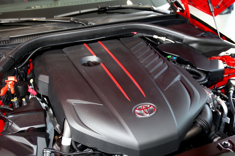 Supra搭載直六渦輪引擎,聚有340hp/51kgm最大動力,0~100km/h僅4.3 秒。