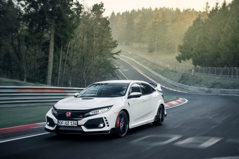 Civic Type R於2017年在紐柏林以7分43秒08創下最速前驅紀錄。