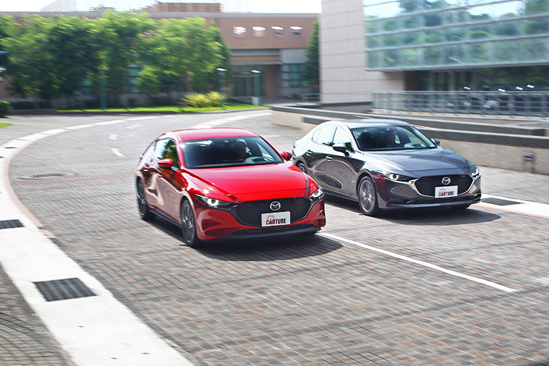 無論五門或四門,MAZDA3皆以2.0升Skyactiv-G直列四缸直噴汽油引擎實現「人馬一体」理念。