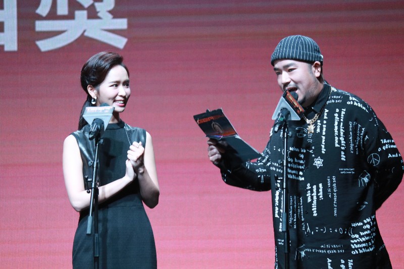 陳明珠(左),阿達(右)