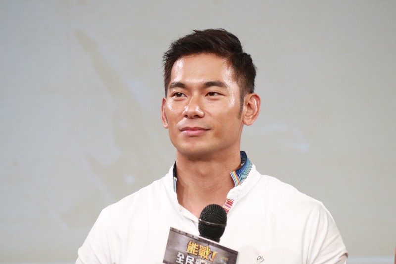 亮哲