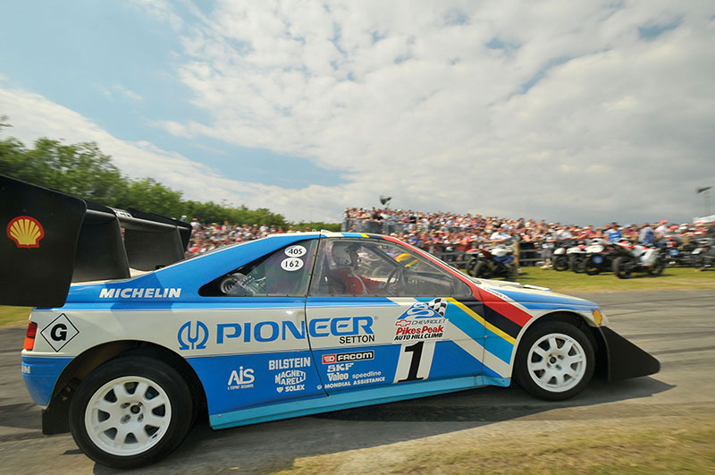 405 Turbo 16賽車跨界至美國挑戰Pikes Peak登山賽,亦於1988年與1989年連續兩年拿到冠軍。