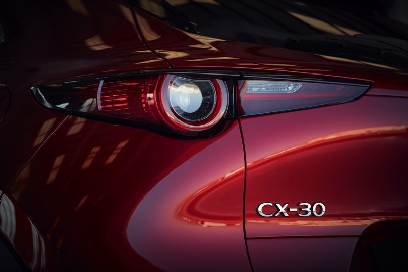  要買馬三的苦惱了，因為Mazda CX-30 9月就要登台亮相 