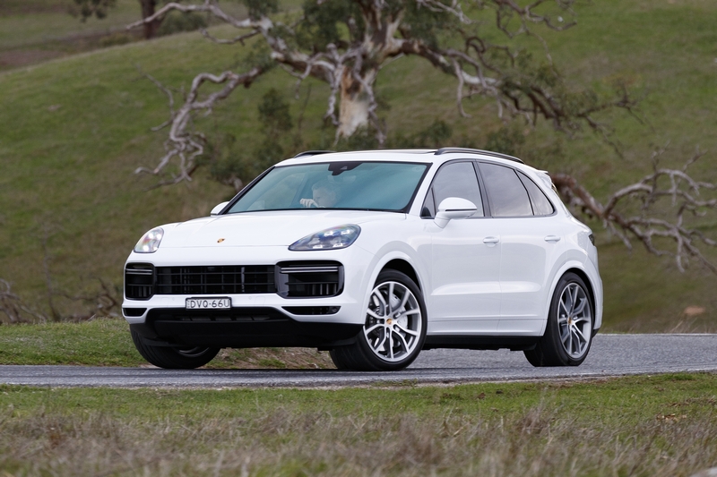 Cayenne Turbo 4.0升V8渦輪引擎,動力550hp/78.5kgm。