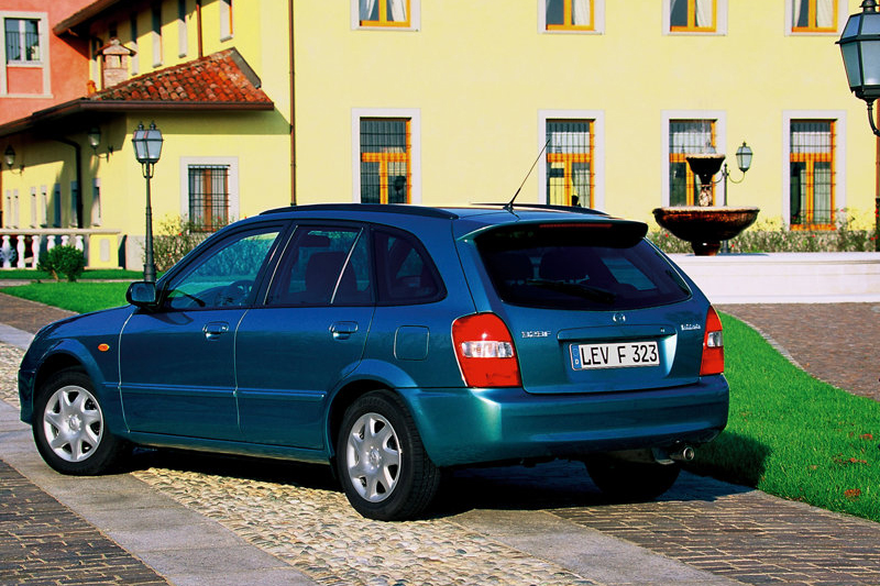 1999年Ford Tierra Life以及雙生車Mazda Isaum的問世,堪稱台灣市場最後一波平價旅行車風潮。