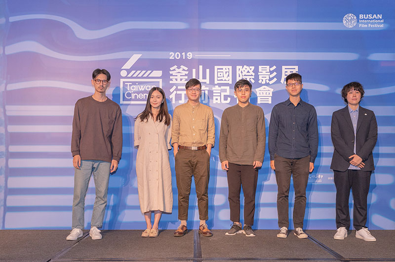 左起:《漣漪》演員嚴博瀚、演員單允家、導演許瑞洋、攝影鄧偉毅、製片溫蓮忻;《幽魂之境》導演羅晨文