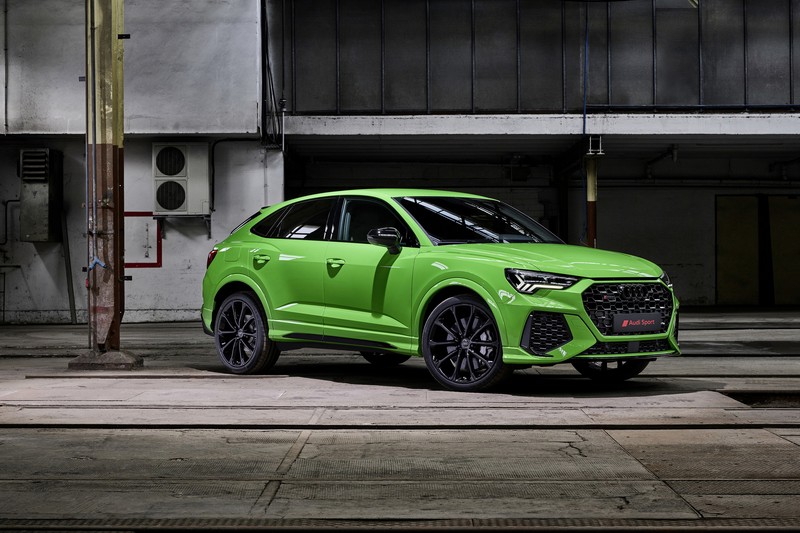 RS Q3與RS Q3 Sportback再新世代家族設計下顯得更加跑格。