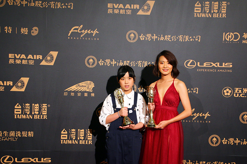 兒童節目主持人獎:依娜【黃怡馨】、Deborah【李諾亞】/Woosa woosa 小學堂