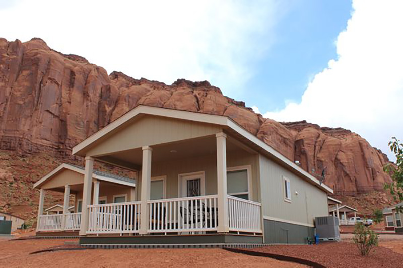「Goulding's Lodge」位於紀念碑谷中,只要一探出客房外,便能看到形狀各異的岩石塔,處處可拍下壯闊的風景。