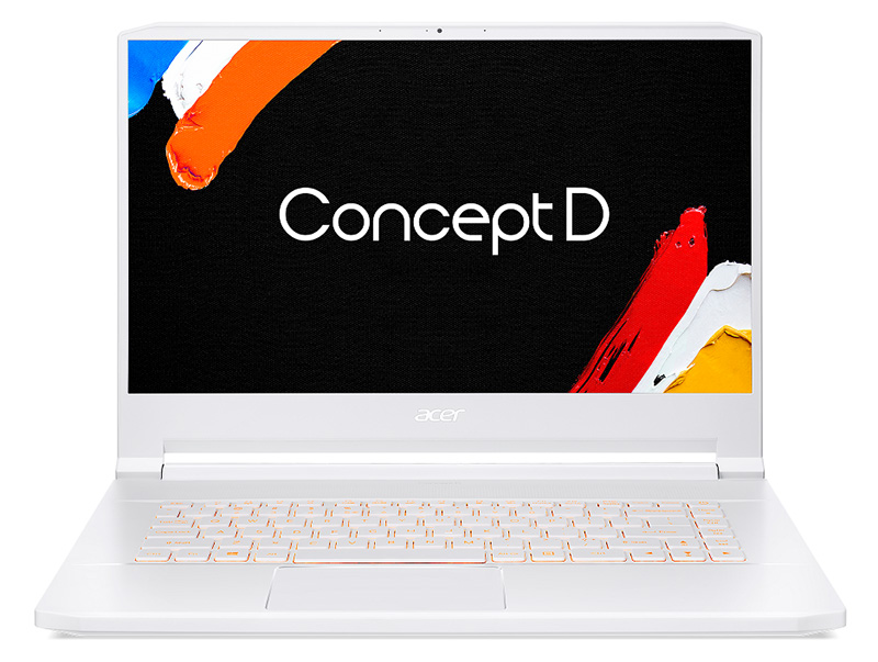 右邊白色的桌上型主機即為 ConceptD 500,左邊的螢幕是 CP3271K P。