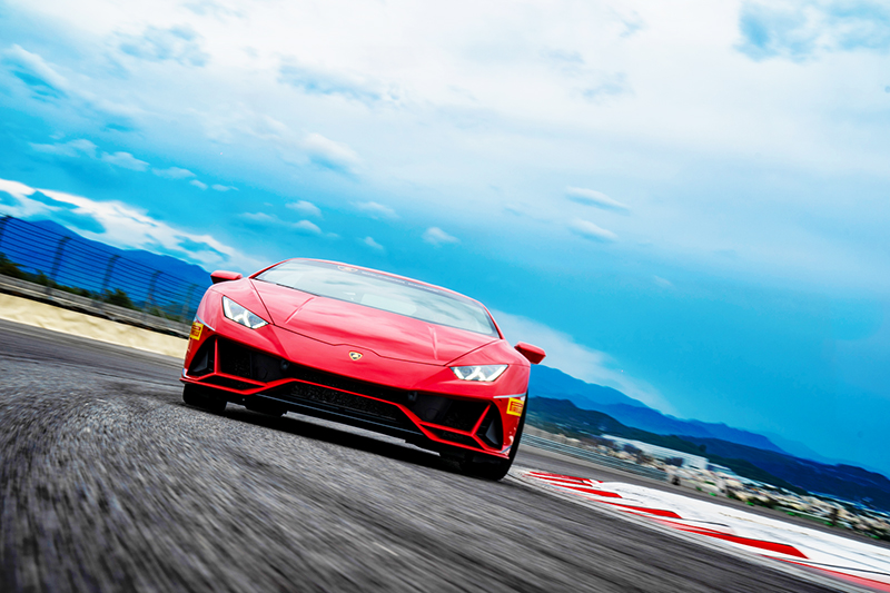於一般模式下Huracan EVO表現已相當高明並足以令人興奮。