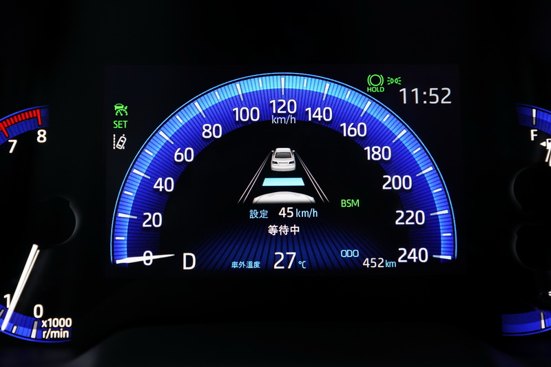 現在可跟著前車行進一直到停止狀態都由電腦控制,停止超過2秒時車子會進入待命狀態