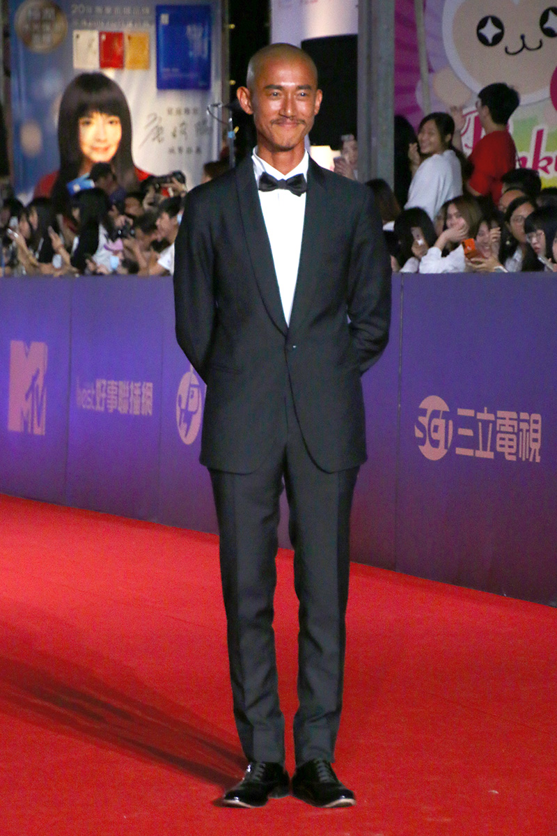 吳慷仁。