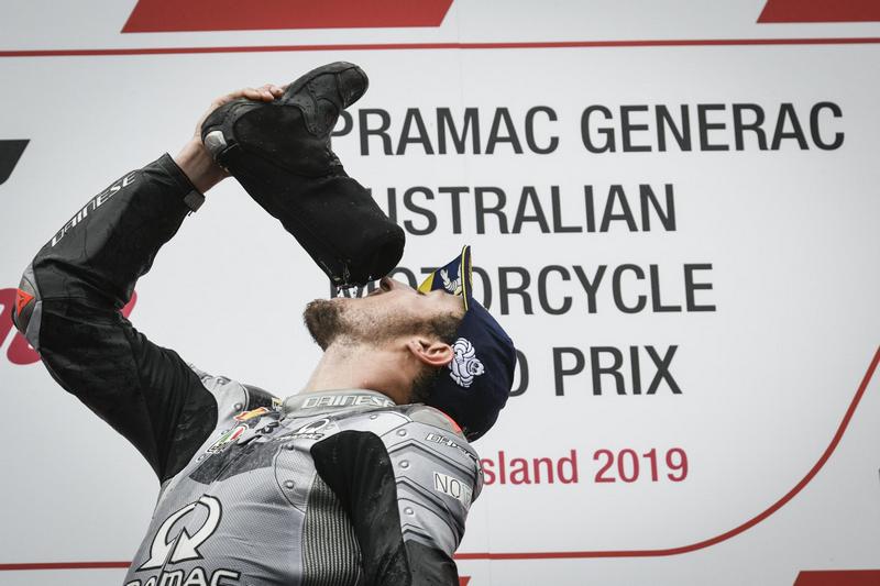 最後由Marquez、Crutchlow與Miller站上頒獎台。