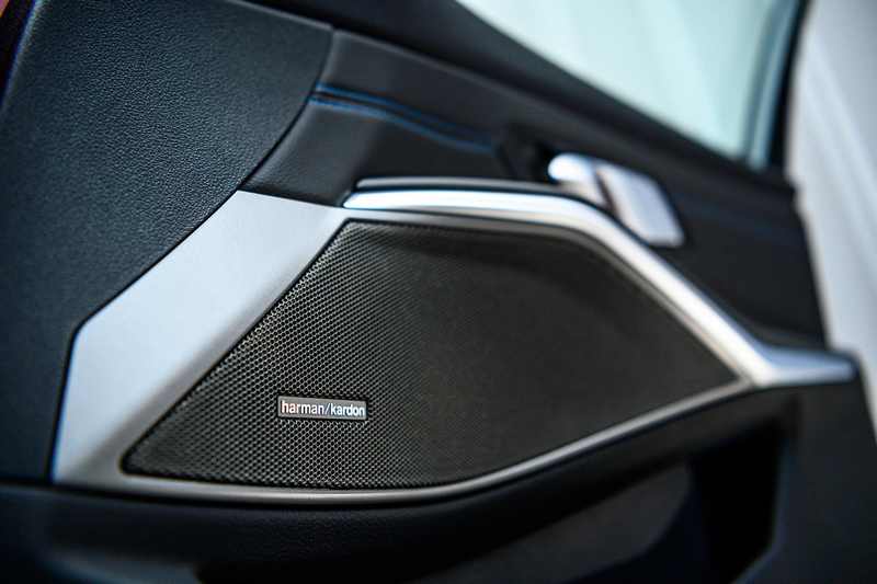 音響系統也升級成harman/kardon。