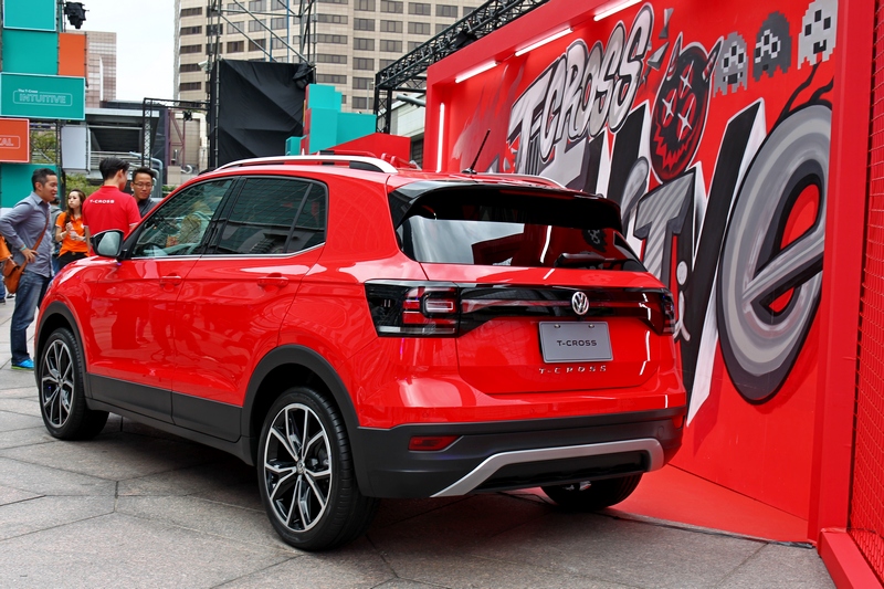 T-Cross 是Volkswagen首款車尾採用全新設計的中央鍍鉻車型銘牌。