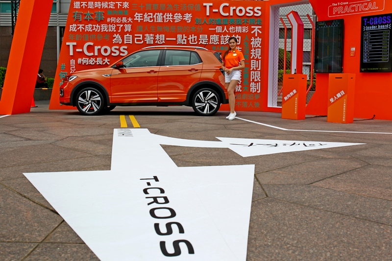 T-Cross 搭載1.0升直列三缸TSI汽油渦輪增壓引擎,擁有115hp/20.4kgm。