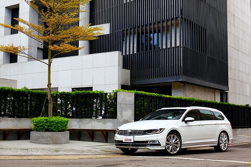  【試駕】Volkswagen Passat Variant 330 TSI R-Line 30 Million Edition會讓人愛它超過3000遍 