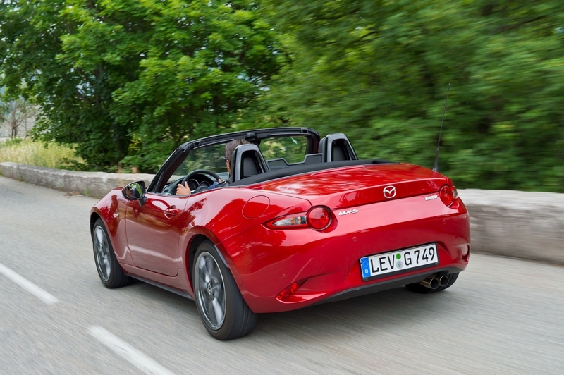 下一代MX-5有可能會導入油電系統,但Mazda表示儘管如此還是會讓MX-5擁有輕量與操控特性。