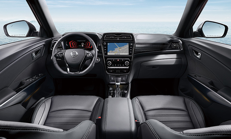 SsangYong Tivoli小改款新增駕駛座電動4向腰靠、8向調整功能,以及Apple CarPlay智慧型手機連結支援。