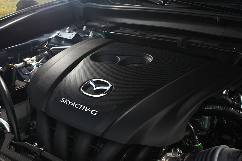 全車系標配2.0升SKYACTIV-G高效汽油引擎,具備165ps最大馬力及21.7kg-m的峰值扭力輸出。