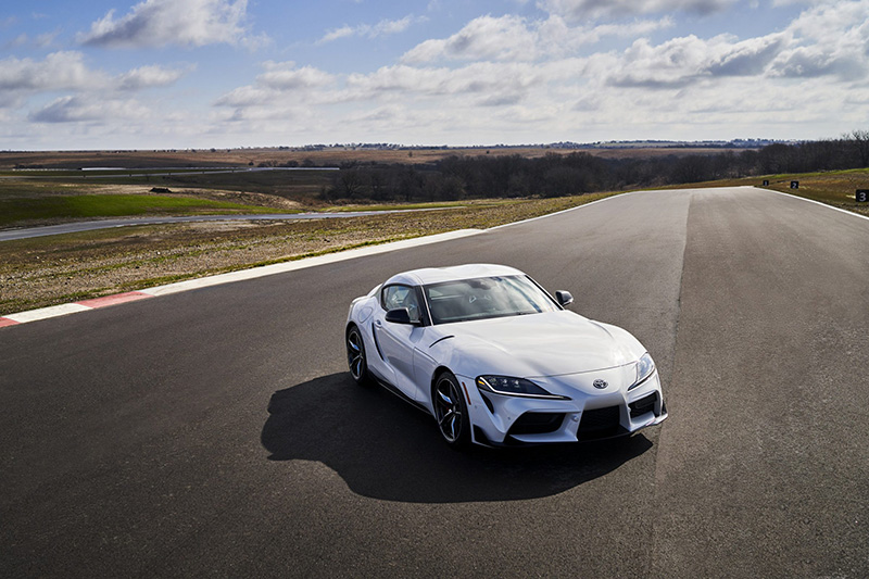 GR Supra 3.0。