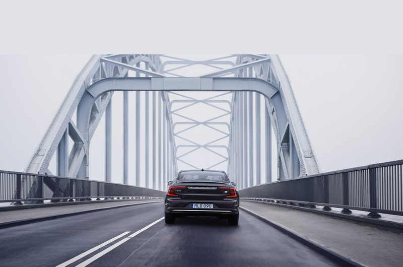 S90與V90於此次小改也導入48V輕油電。