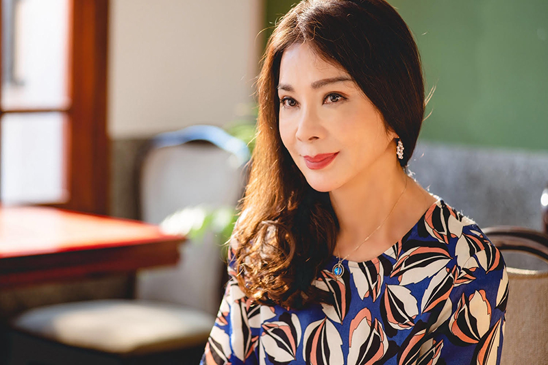 首次挑戰金鐘劇的陳美鳳,這一次在《三春記》挑戰演出有三段感情的「阿嬌」。