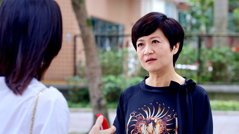 崔佩儀笑說現在重返工作,兒子不僅時常追著她問劇本出來了嗎?還會教她怎麼演戲。