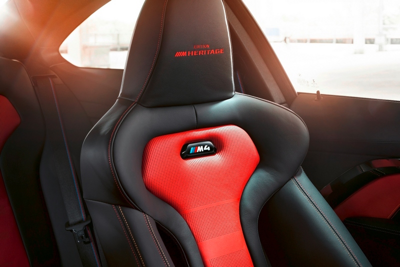 BMW M專屬雙前座跑車座椅繡上Edition ///M Heritage字樣。