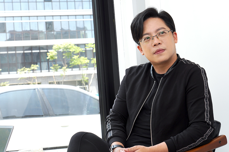 陳熙之說,讓他愛上玩車一途的是業界知名已故編輯「車狂」趙大川先生。