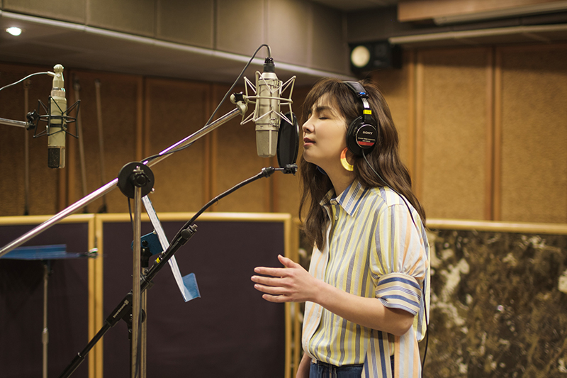 Ella陳嘉樺推出睽違已久新單曲《晚安歌》,以曲詞譜寫為人母的心情和心聲。