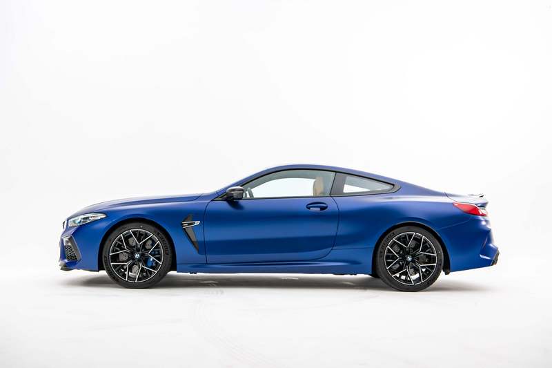 BMW以優雅流暢的跑車線條勾勒出BMW M8令人震懾的磅礡氣勢。