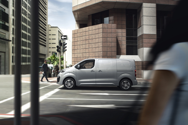 e-Expert具有134hp/26.5kgm動力輸出,並提供50kWh(230公里行駛里程)與75kWh(330公里行駛里程)兩種規格。