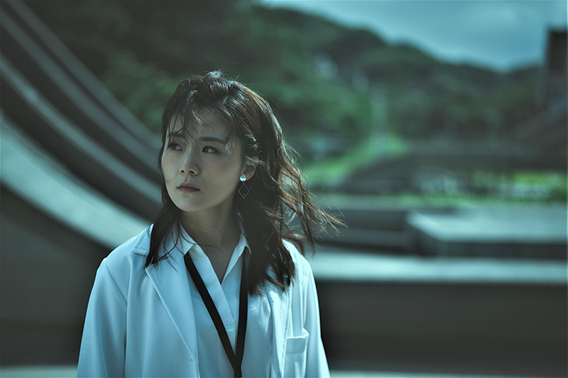 《媽!我阿榮啦》中楊小黎飾演醫護團醫生宜君,發現隆宸翰另有目的。
