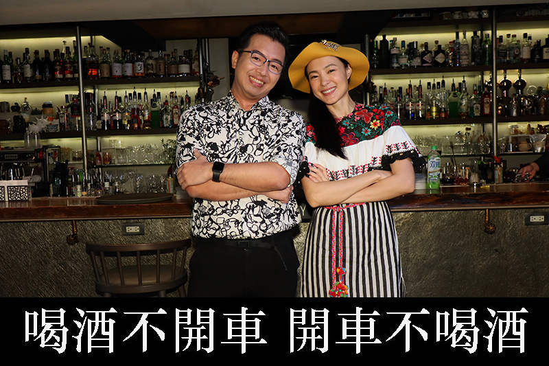 《做工的人》演員曾珮瑜(右)與主持人鄭偉柏有十多年交情。