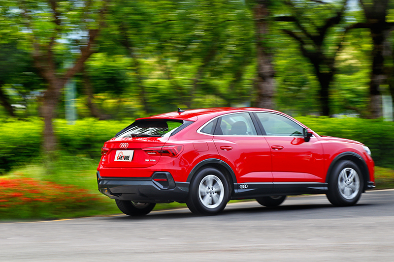 於動態Q3 Sportback有著運動化車型該有的身手。