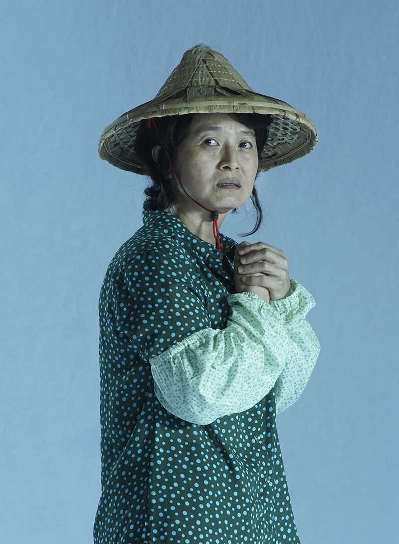《我們與惡的距離》全民公投劇場版無差別殺人犯母親「李母」同樣由謝瓊煖再度重現。/故事工廠提供
