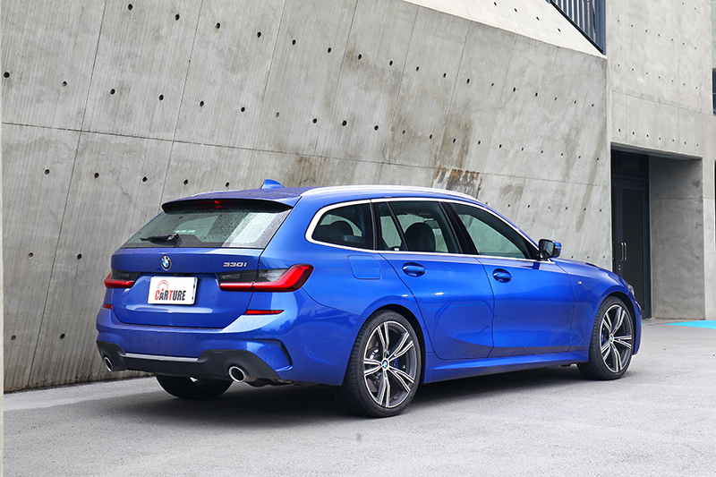 BMW 330i Touring M Sport，擁有讓所有車迷神魂顛倒的一切元素。