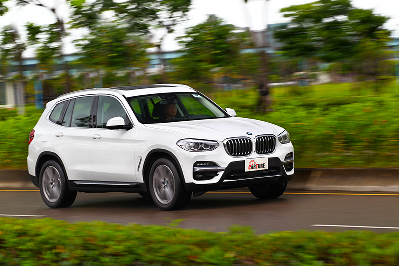 X3 xDrive30i操控其實已相當出色,但沈穩度自然無法與旅行車相比。
