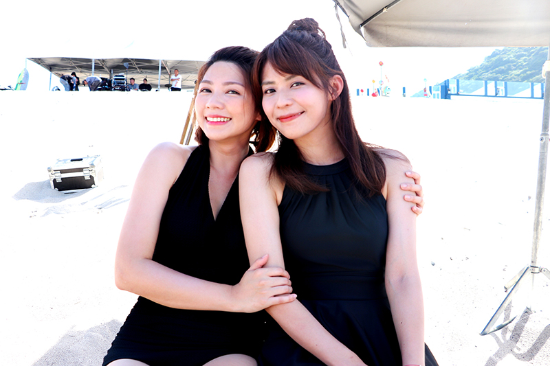 《天之驕女》演員林萱瑜(右起)、曾智希拍攝至今最印象深刻的就是海中游泳。