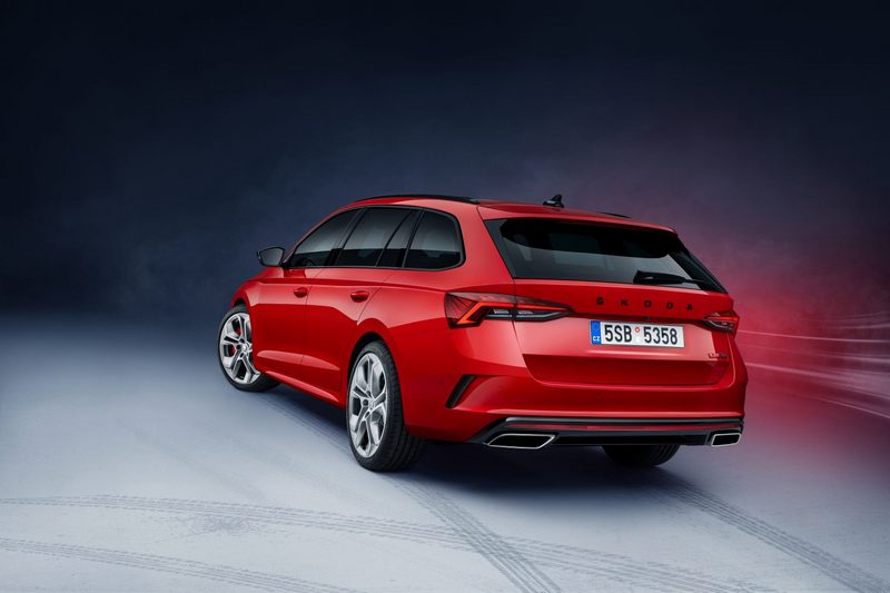 Octavia RS汽柴油皆為2.0升引擎,動力分別為245hp/35.7kgm、200hp/40.8kgm。